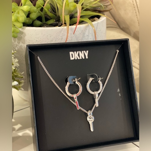 Dkny Jewelry - Guess Silver Necklace Set - Modern and Versatile